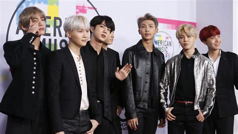 Superstar BTS:  Hãy Khám Phá Vẻ đẹp âm nhạc K-Pop cùng thần tượng!